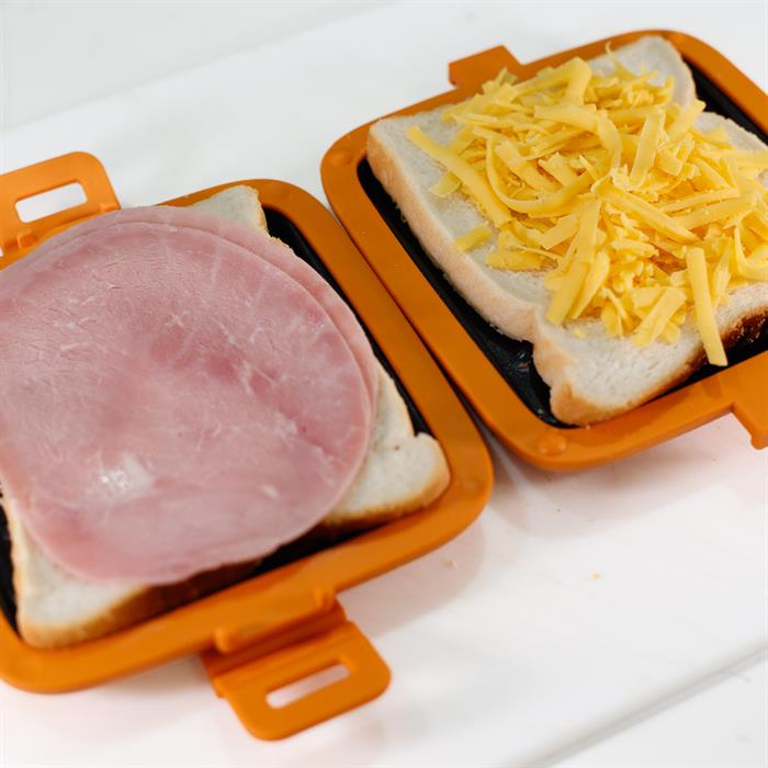 Micro Munchy - Microwave Toasted Sandwich Maker and more.....  - 673983